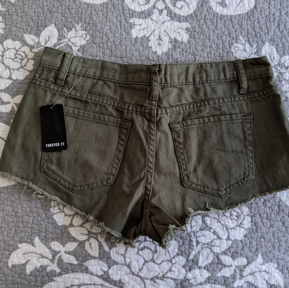 NWT!! Olive Lace Shorts - Picture 7 of 7